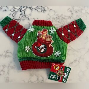 NEW Buc-ee’s Beaver Santa Bucees Ugly Christmas Sweater Wine Bottle Cover
